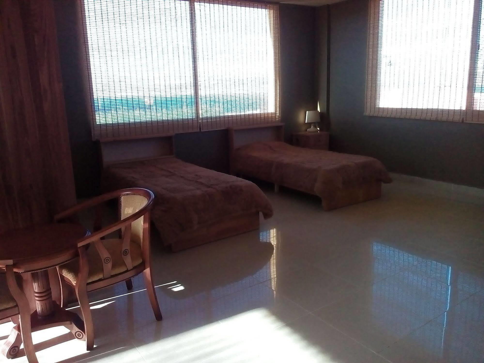 Hotel Southern Star Club Aqaba Esterno foto